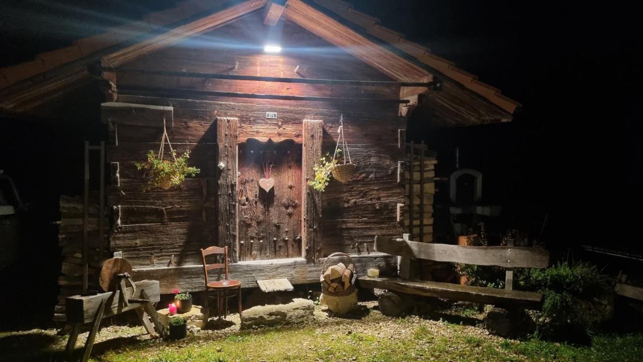 Miramont Horse Trekking Hostel Saicourt エクステリア 写真